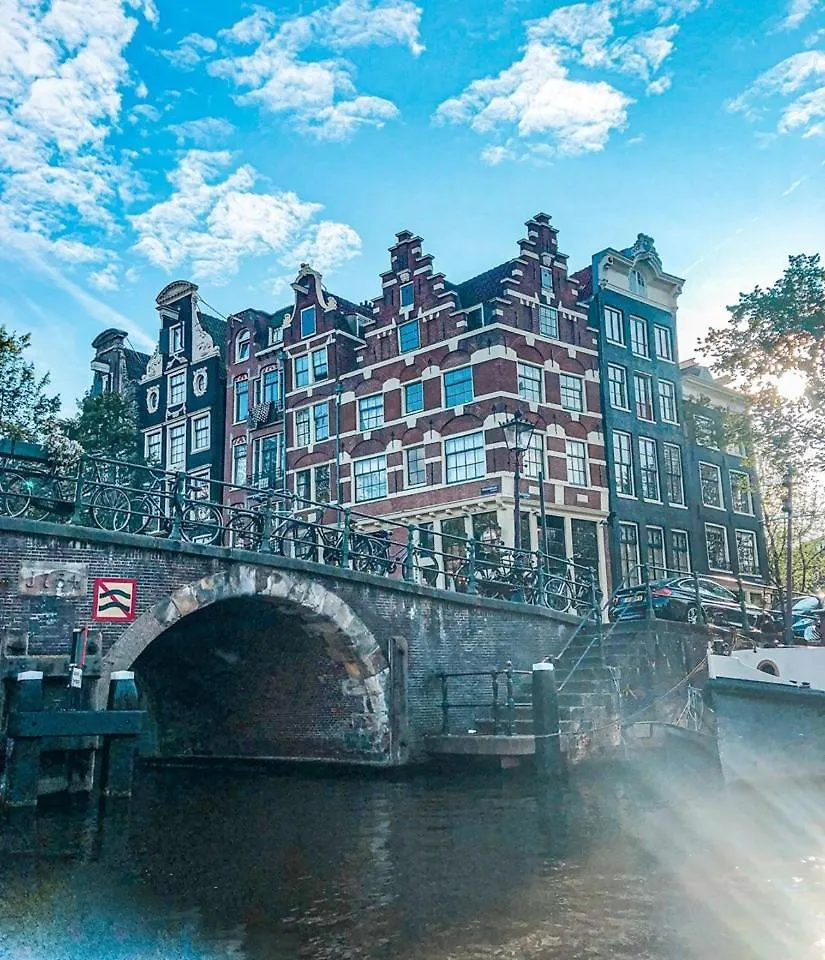 Motorjacht At Ease Hotel Amsterdam 0*,