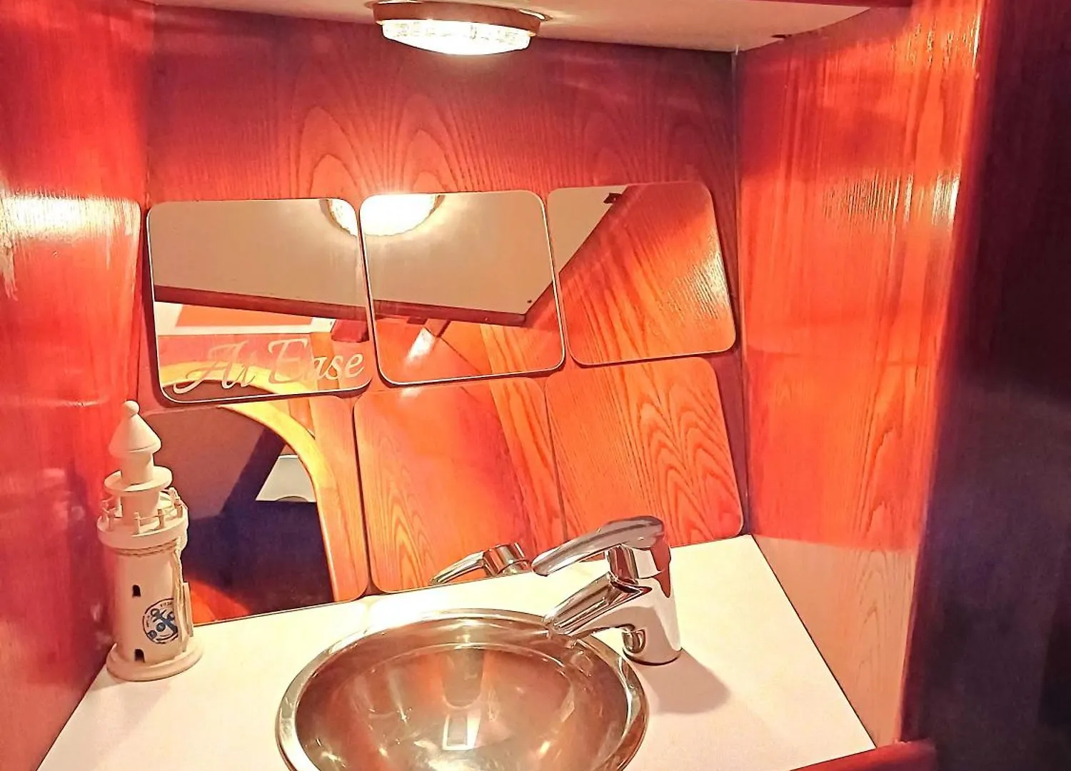 Botel Motorjacht At Ease Hotel Amsterdam