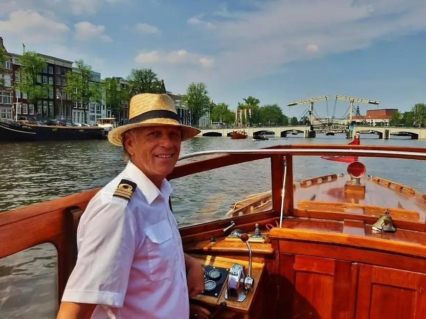 Botel Motorjacht At Ease Hotel Amsterdam Netherlands